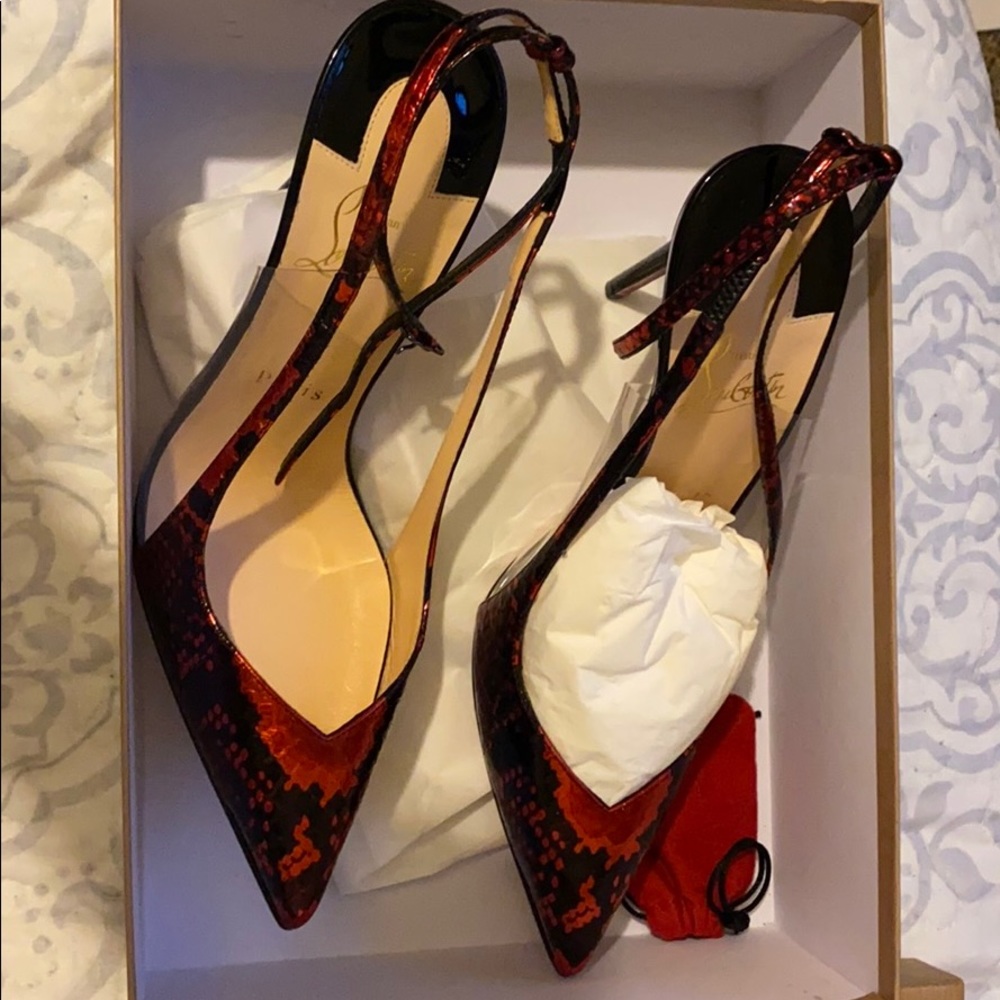 8.5 Christian Louboutin